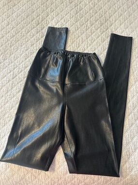 ✨ 3 for $30 ✨ Wilfred Free Faux Leather Pants